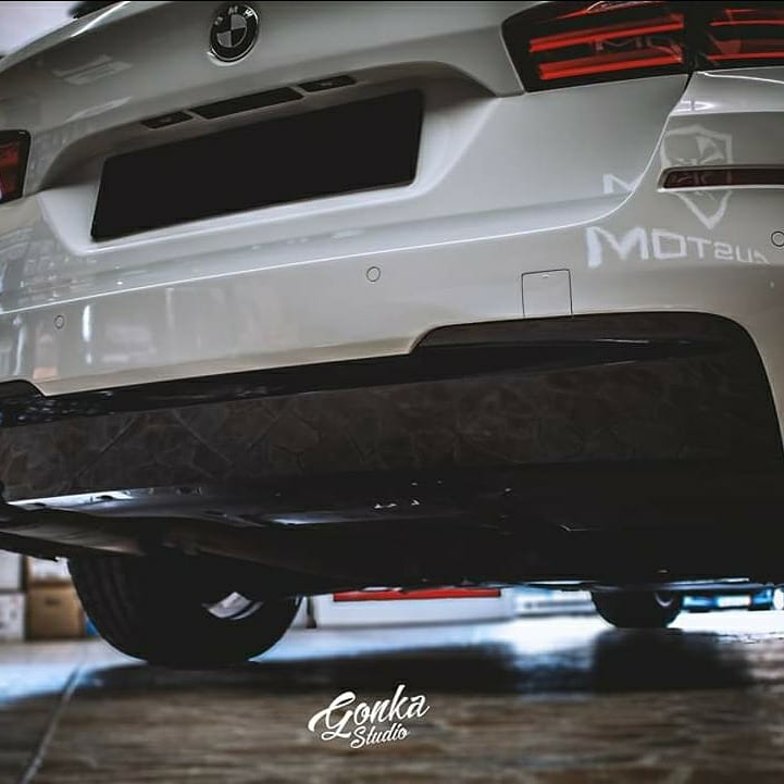 TAIL LIGHT